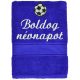 „Boldog névnapot” felirattal + focilabdával hímzett törölköző, királykék – hímzett névnapi ajándék törölköző