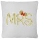 "Mrs." felirattal hímzett párna, fehér - arany betűvel