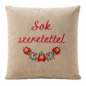 "Sok szeretettel" felirattal + matyó mintával hímzett párna, krém – hímzett ajándék párna