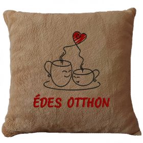 „Édes otthon” feliratos hímzett díszpárna kávé mintával, mogyoró – otthon dekoráció
