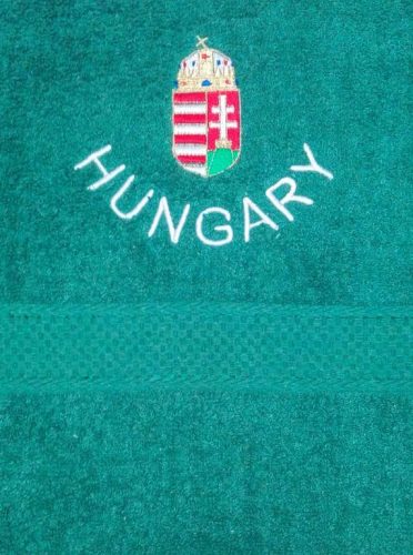 "Hungary" felirattal + címerrel hímzett törölköző, sötét zöld