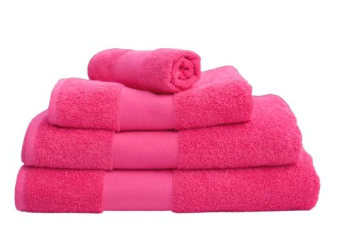 Neves, hímzett prémium törölköző pink színben, egyedi születésnapi ajándék