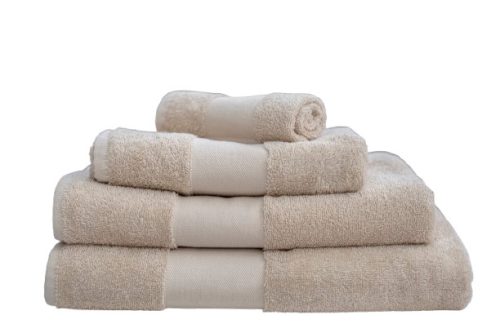 Neves, hímzett PRÉMIUM törölköző bármilyen névvel, VILÁGOS MOGYORÓ